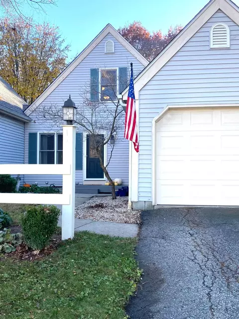 1079 Chatham Ln W, Delaware, OH 43015