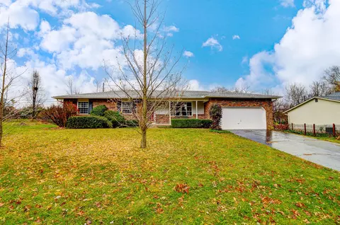 9383 Circle Dr E, Pickerington, OH 43147