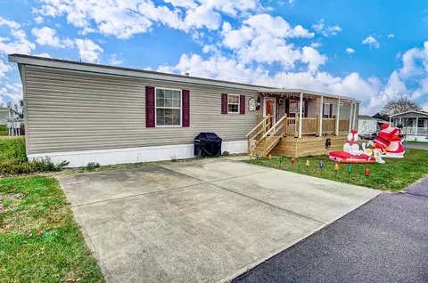 4795 Snowdrift Ln, Zanesville, OH 43701