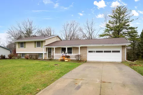 1040 Champagne Dr, Marion, OH 43302
