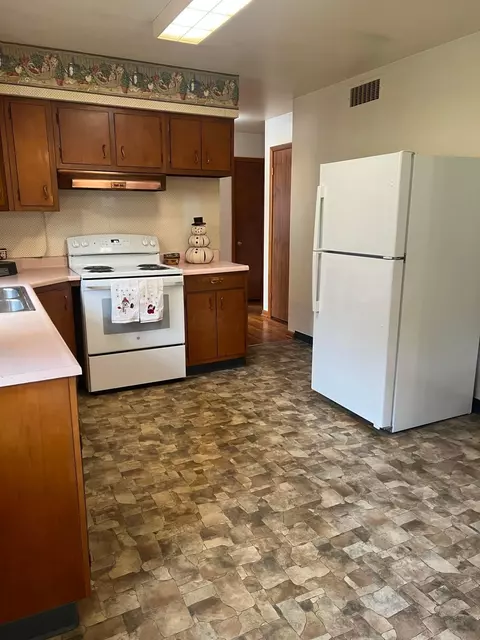 550 Ridgewood Dr, Circleville, OH 43113 photo 6