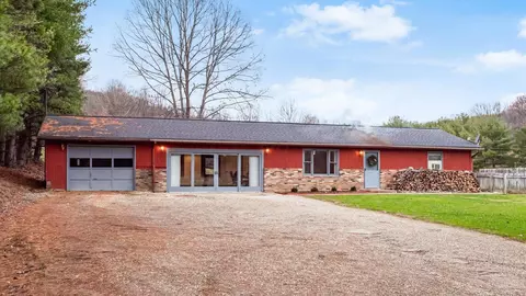 2391 Montgomery Rd NE, Newark, OH 43055