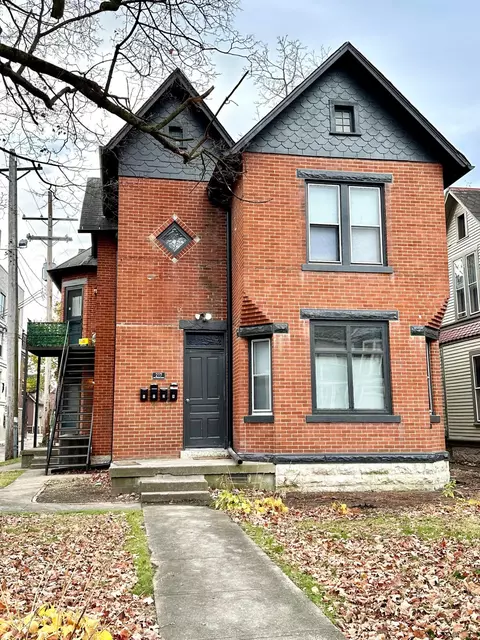 217 W Hubbard Ave, Columbus, OH 43215