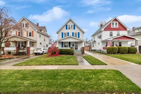 326 Cambridge Ave, Elyria, OH 44035