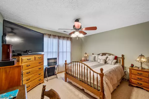 124 Schellinger St, Delaware, OH 43015 photo 17