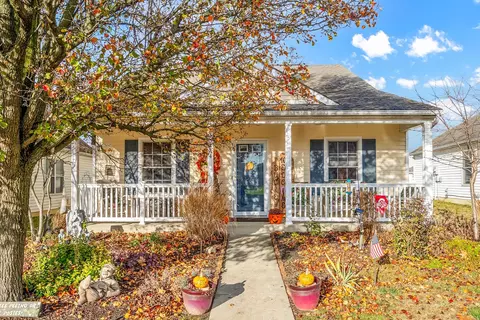 124 Schellinger St, Delaware, OH 43015 photo 2