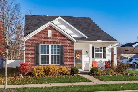 5646 Chase Mills Dr, Westerville, OH 43081