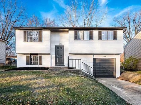 2586 Niantic Dr, Columbus, OH 43224