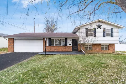 999 Kings Charter Ln, Reynoldsburg, OH 43068