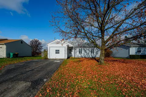 980 Kirkwood Dr, West Jefferson, OH 43162