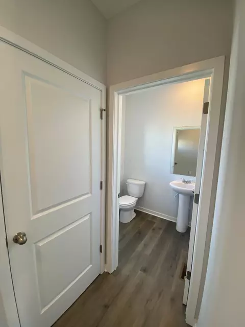 4281 Holstein Dr, Obetz, OH 43207 photo 3