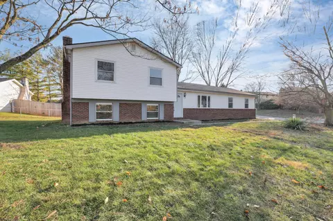 2681 Bonne Cir, Columbus, OH 43207
