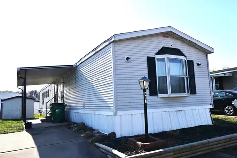 407 Doris Rd, Pataskala, OH 43062