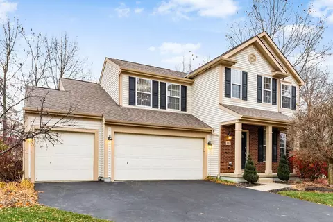 881 Sapphire Flame Dr, Delaware, OH 43015