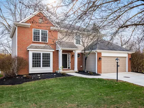 6121 Pirthshire St, Dublin, OH 43016