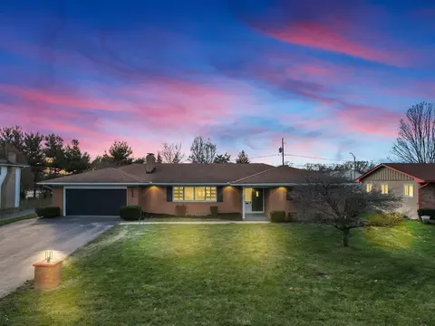 1665 Rose View Dr, Columbus, OH 43209