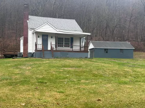 6266 N State Route 60 NW, Mcconnelsville, OH 43756