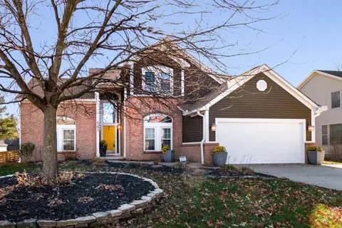 643 Cherry Hill Dr, Pickerington, OH 43147