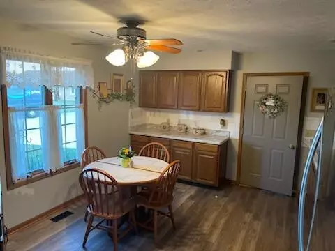 344 Bishop Dr, London, OH 43140