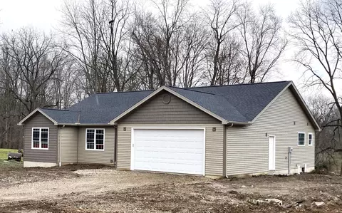 100 N High St, Croton, OH 43013