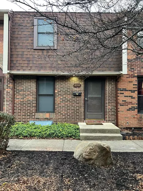 1898 Willoway Cir S, Columbus, OH 43220