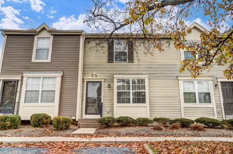 4943 Singleton Dr #13B, Hilliard, OH 43026