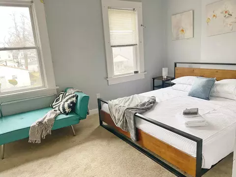 Bedroom - 787 E 3rd Ave, Columbus, OH 43201 photo 6 of 10