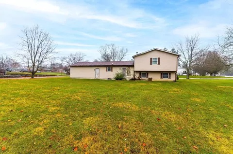 487 Meadow Ln, Springfield, OH 45505 photo 7