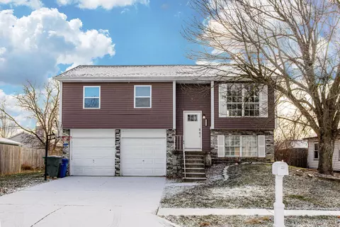 4066 Acres Dr, Columbus, OH 43207