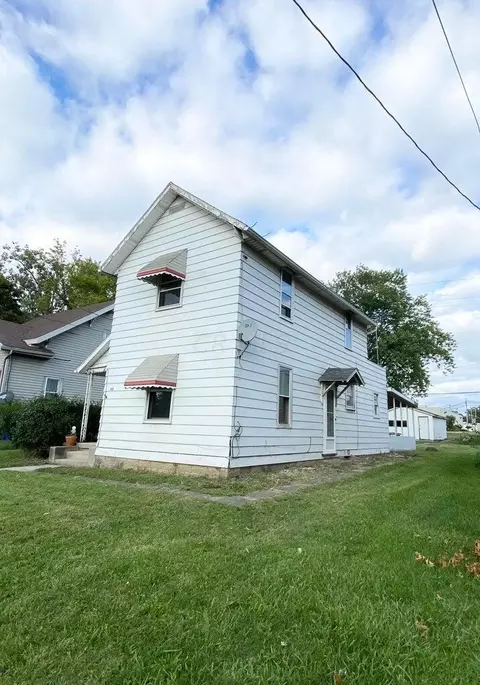 740 Davids St, Marion, OH 43302 photo 2