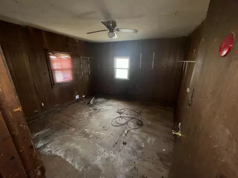 472 Jefferson St, Marion, OH 43302 photo 2