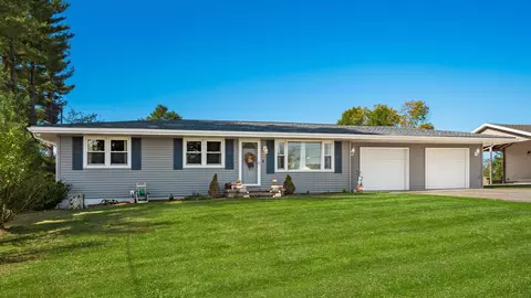 103 Downing Dr, Zanesville, OH 43701