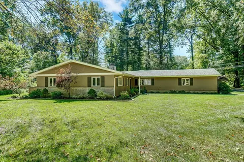 463 Cherry Rd, Columbus, OH 43230
