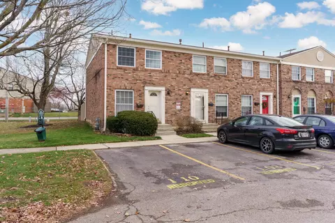 110 Tarryton Ct E, Columbus, OH 43228