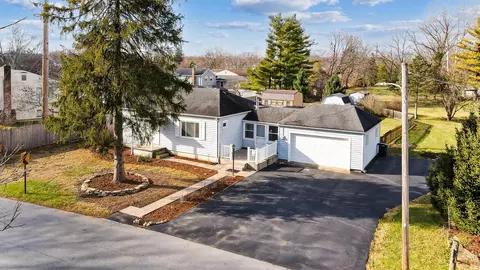 2115 Big Run Rd E, Grove City, OH 43123