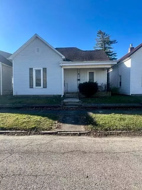825 Sycamore St, Washington Court House, OH 43160