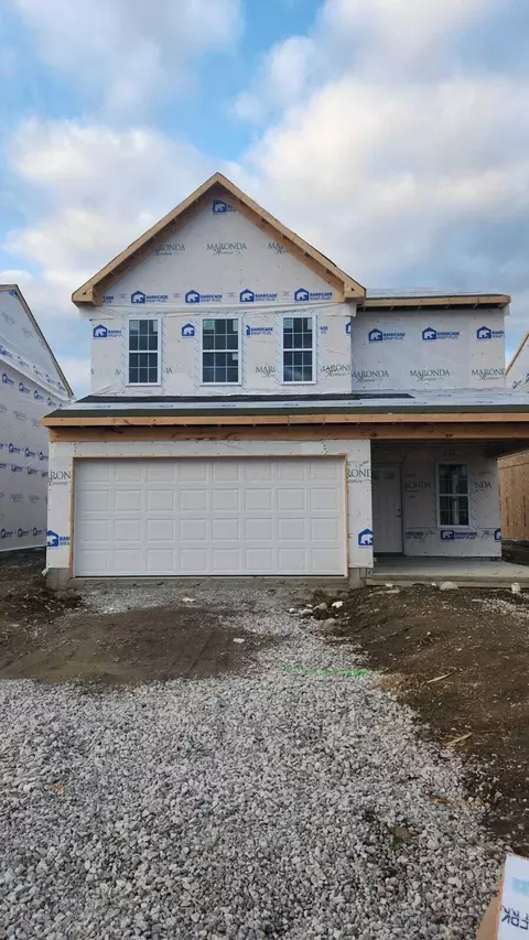 5348 Coble Meadows Ln, Canal Winchester, OH 43110