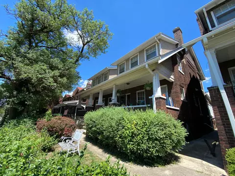 2880-2882 N High St, Columbus, OH 43202