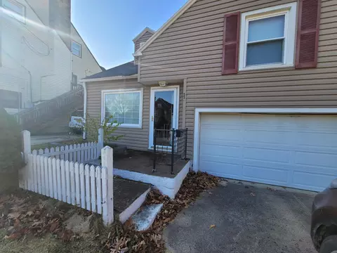 556 Townview Cir W, Mansfield, OH 44907
