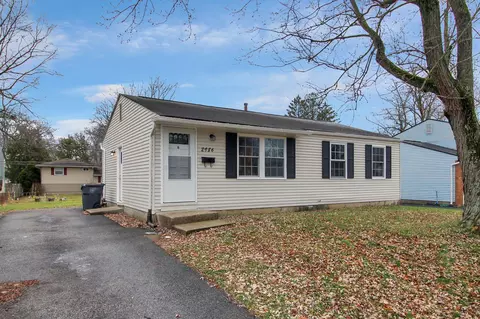 2986 Fleet Rd, Columbus, OH 43232