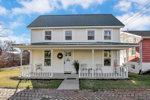201 N Market St, Somerset, OH 43783