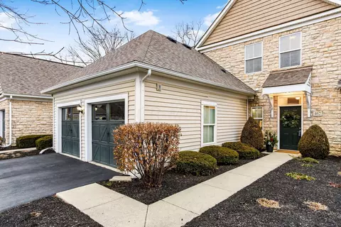 462 Westgreen Ln, Westerville, OH 43082