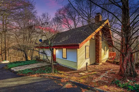 16811 Rocky Fork Rd, Logan, OH 43138