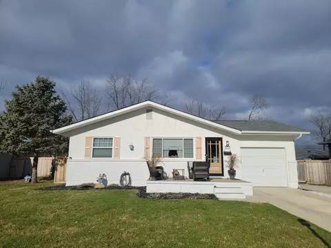 3044 Thomas Ave, Grove City, OH 43123