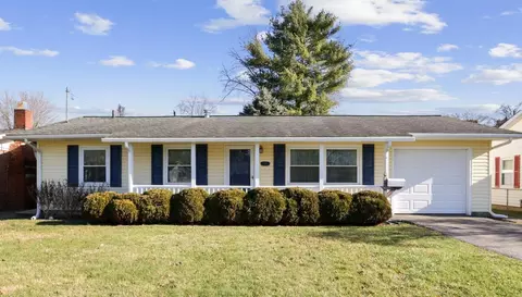 736 Meadow Dr, Newark, OH 43055