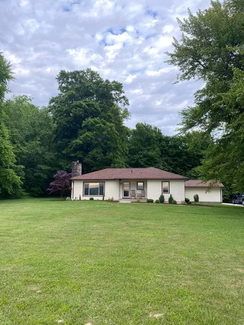 996 Wenger Rd S, Dalton, OH 44618