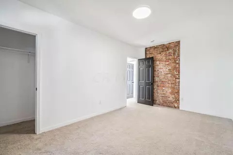 678 E Starr Ave, Columbus, OH 43201 photo 18