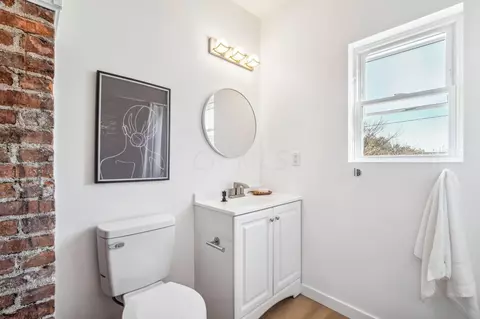 678 E Starr Ave, Columbus, OH 43201 photo 21