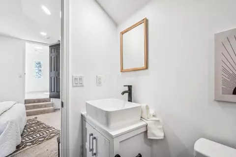 678 E Starr Ave, Columbus, OH 43201 photo 27