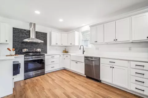 678 E Starr Ave, Columbus, OH 43201 photo 12